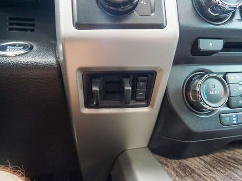 Used 2017 Ford F350 Lariat w/ Lariat Ultimate Package AWD/4WD image 29