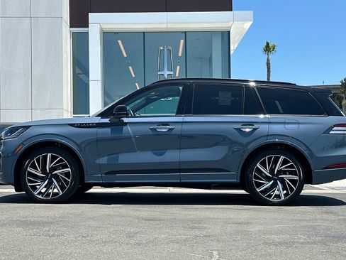 New 2026 Lincoln Aviator Black Label w/ Black Label Special Edition AWD/4WD image 6