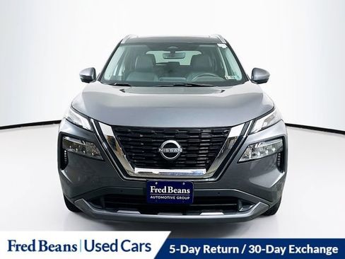Used 2023 Nissan Rogue SL w/ SL Premium Package image 2