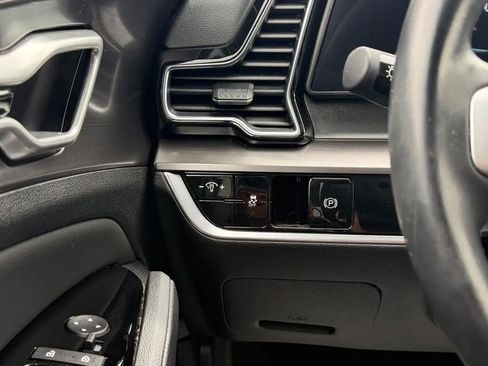 Used 2024 Kia Sportage EX FWD image 14