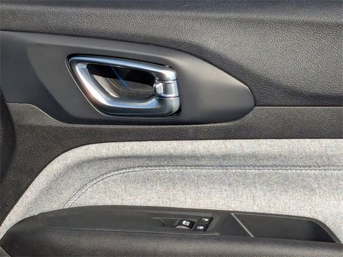 New 2026 Jeep Compass Latitude image 34