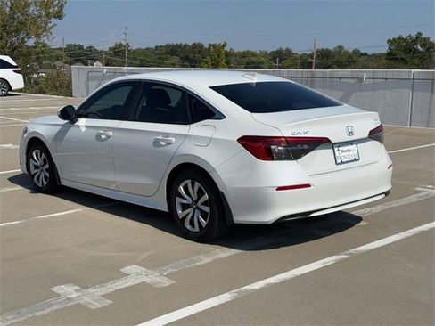Used 2024 Honda Civic LX image 5