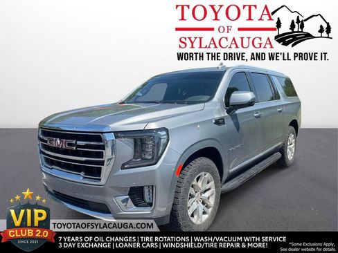 Used 2023 GMC Yukon XL SLT w/ SLT Premium Package AWD/4WD image 1