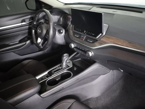 Used 2023 Nissan Altima 2.5 SV w/ SV Premium Package FWD image 29