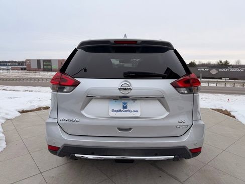 Used 2019 Nissan Rogue SV image 4