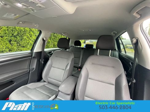 Used 2019 Volkswagen e-Golf SE w/ Driver Assistance Package FWD image 35