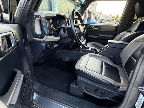 Certified 2022 Ford Bronco Wildtrak AWD/4WD image 11