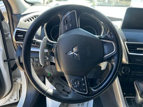 Used 2019 Mitsubishi Eclipse Cross SE image 8