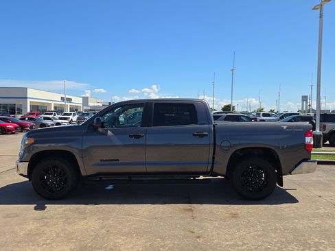 Used 2018 Toyota Tundra SR5 w/ SR5 Upgrade Package RWD image 7
