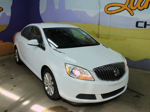 Used 2017 Buick Verano FWD image 2