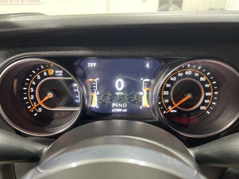 Used 2021 Jeep Gladiator Overland w/ Popular Equipment Package AWD/4WD image 26