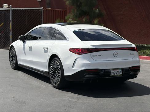 Used 2023 Mercedes-Benz EQS 580 4MATIC Sedan image 5