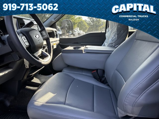 New 2026 Ford F550 4x4 Crew Cab image 21