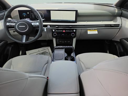 New 2026 Hyundai Tucson Limited FWD image 18