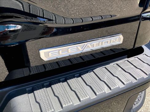 Used 2023 GMC Sierra 1500 Elevation AWD/4WD image 10