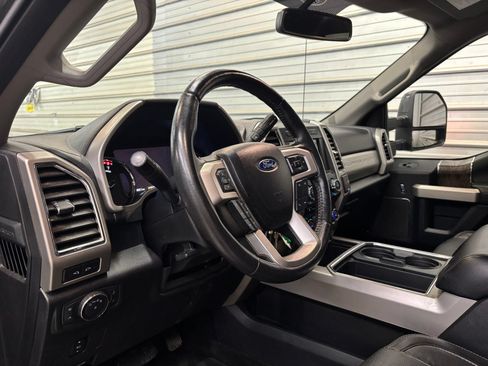Used 2018 Ford F250 Lariat w/ Lariat Value Package AWD/4WD image 10