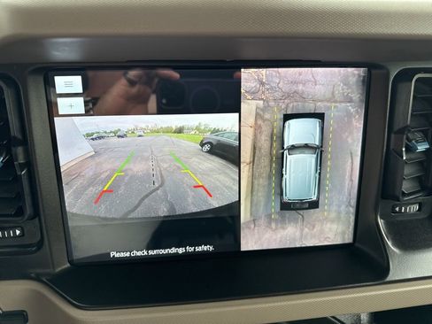 Used 2023 Ford Bronco Wildtrak AWD/4WD image 16