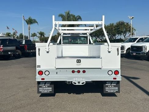 New 2025 Ford F550 4x4 Regular Cab Super Duty image 4
