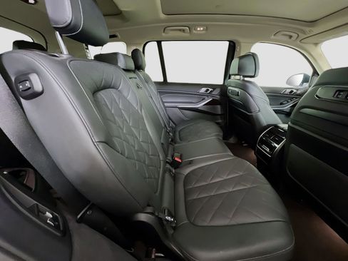 Used 2024 BMW X7 xDrive40i image 30