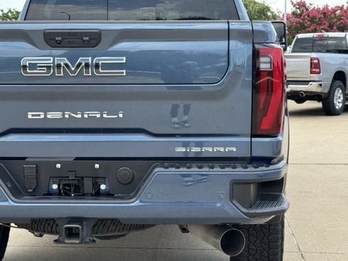 Used 2025 GMC Sierra 2500 Denali Ultimate AWD/4WD image 7