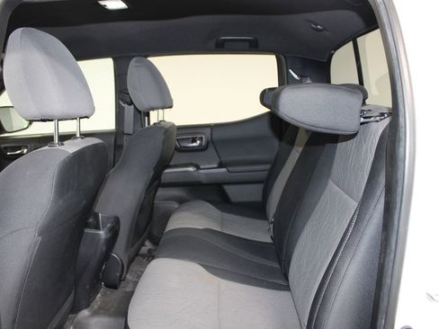 Used 2022 Toyota Tacoma TRD Off-Road w/ Technology Package image 21