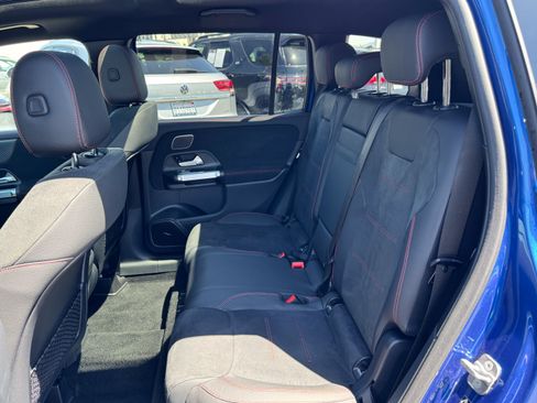 Used 2024 Mercedes-Benz GLB 250 image 34