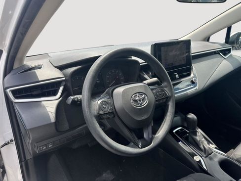 Used 2023 Toyota Corolla LE FWD image 11