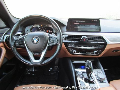 Used 2017 BMW 530i xDrive AWD/4WD image 11