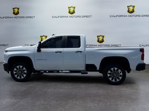 Used 2022 Chevrolet Silverado 2500 Custom w/ Custom Value Package AWD/4WD image 2