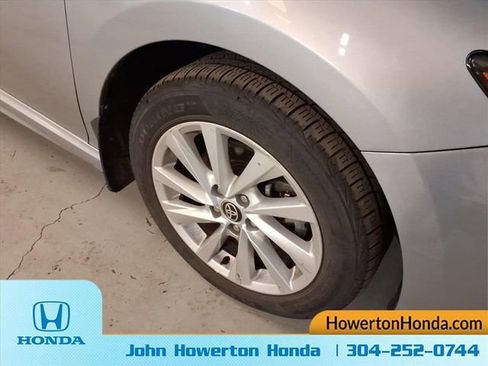 Used 2024 Toyota Camry SE FWD image 5