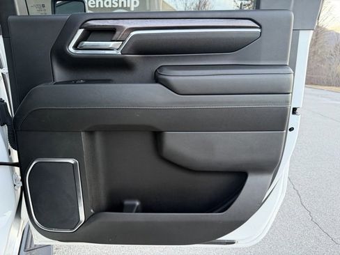 Used 2024 Chevrolet Silverado 2500 LTZ image 47