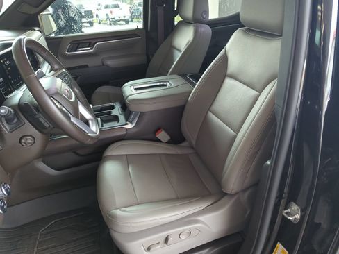Used 2022 GMC Sierra 1500 SLT AWD/4WD image 11
