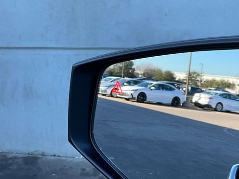 Used 2023 Kia Sportage EX image 20