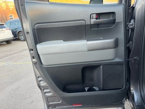 Used 2011 Toyota Tundra 4x4 Double Cab w/ SR5 Pkg image 17