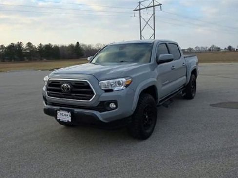Used 2019 Toyota Tacoma SR5 image 3