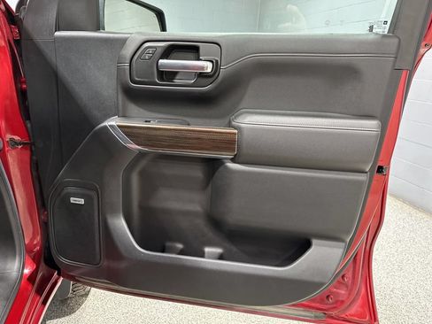 Used 2021 Chevrolet Silverado 1500 LT Trail Boss w/ Convenience Package II AWD/4WD image 16