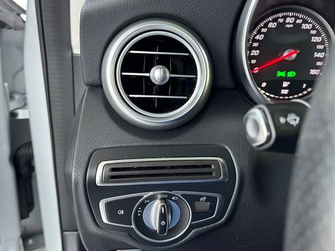 Used 2018 Mercedes-Benz C 300 Sedan image 36