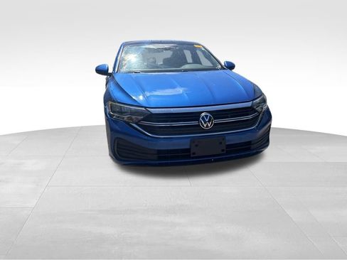 Used 2023 Volkswagen Jetta SE FWD image 7