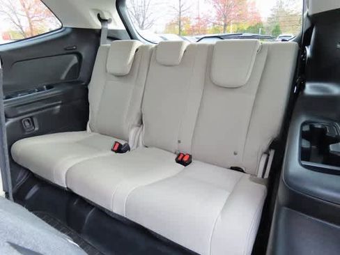 Used 2021 Subaru Ascent Premium w/ Convenience Package image 14