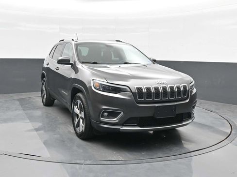 Used 2019 Jeep Cherokee Limited AWD/4WD image 2