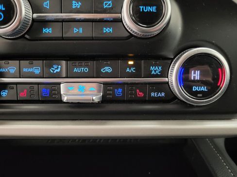 Used 2024 Ford Expedition Max XLT image 15