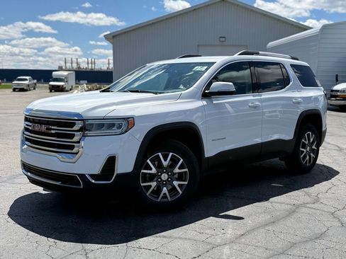 Used 2023 GMC Acadia SLE w/ Driver Convenience Package image 4