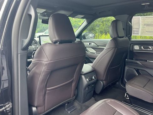 New 2026 Ford Explorer Platinum RWD image 19