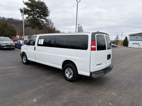 Used 2017 Chevrolet Express 3500 LT w/ LT Preferred Equipment Group image 6