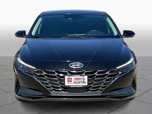 Used 2021 Hyundai Elantra Limited FWD image 4