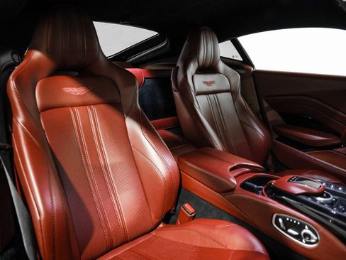 Used 2020 Aston Martin V8 Vantage Coupe image 30