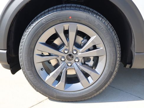 New 2026 Ford Explorer Active image 31