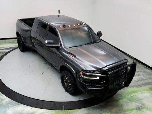 Used 2020 RAM 3500 Laramie w/ Night Edition AWD/4WD image 32
