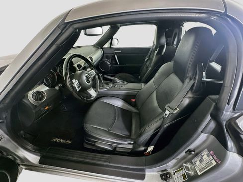 Used 2012 MAZDA MX-5 Miata Grand Touring RWD image 13