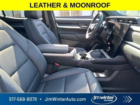 Used 2025 GMC Terrain Elevation w/ Elevation Premium Package image 14